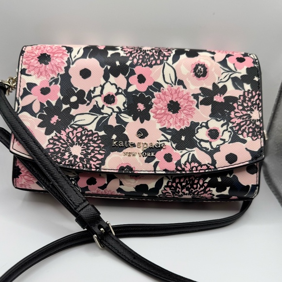kate spade Handbags - EUC Kate Spade Floral Crossbody